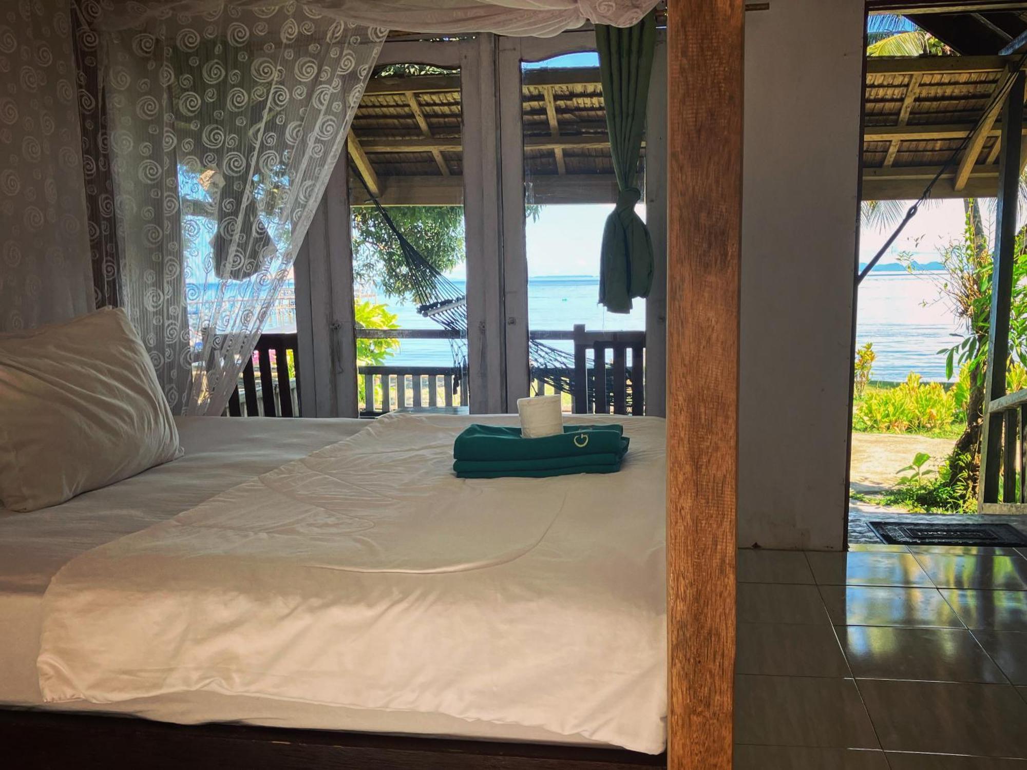 Pulau Unauna Pristine Paradise Dive Resort - Togean Islands, Una Una מראה חיצוני תמונה