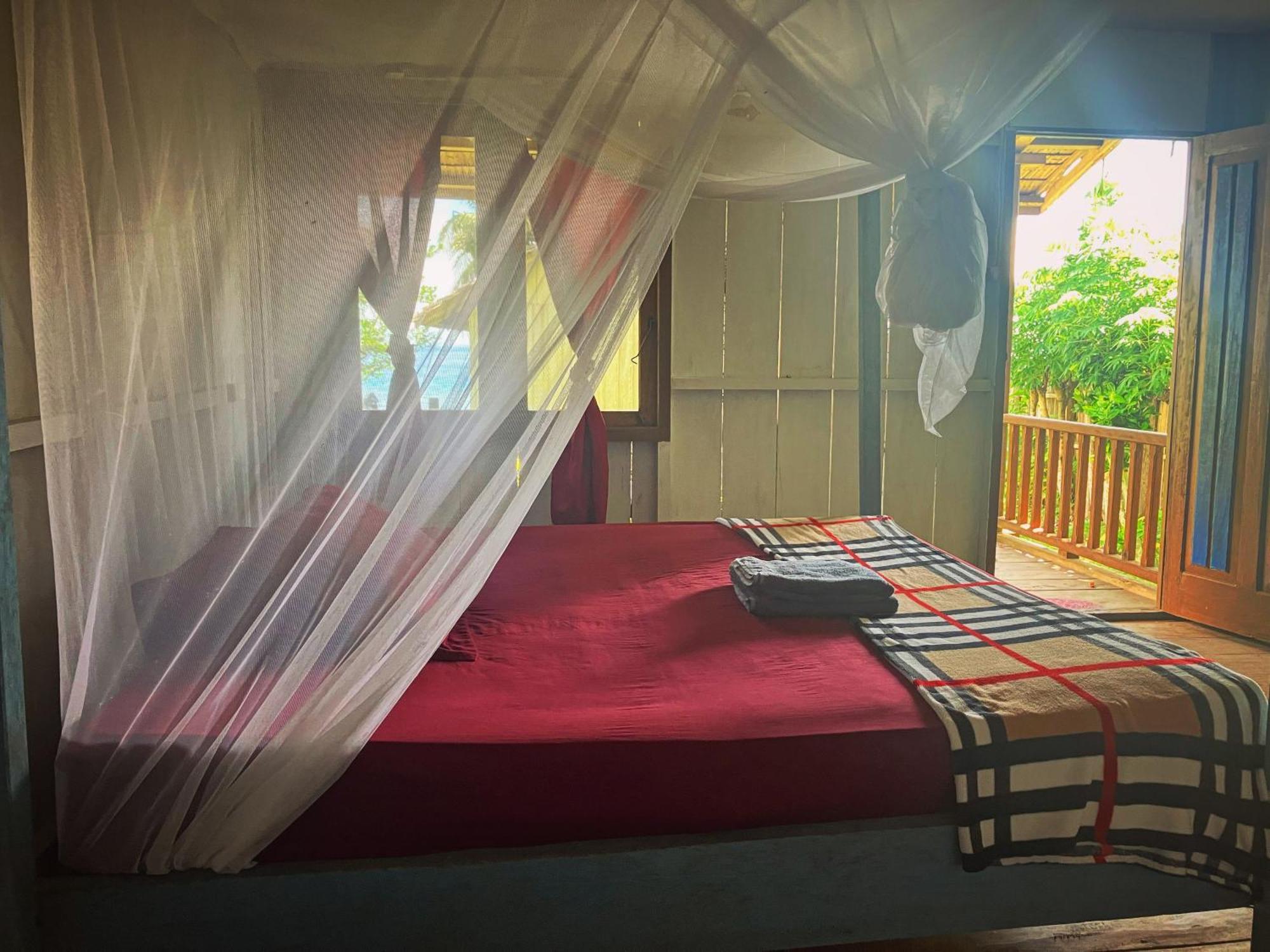 Pulau Unauna Pristine Paradise Dive Resort - Togean Islands, Una Una מראה חיצוני תמונה