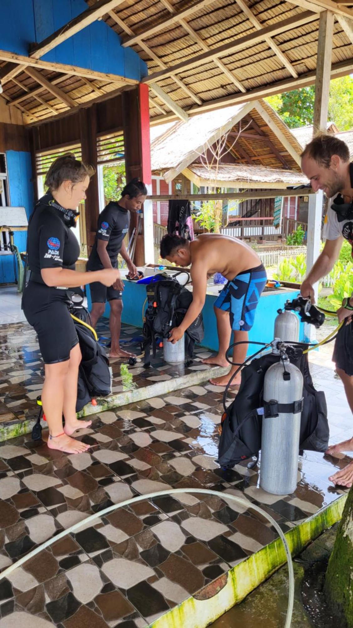 Pulau Unauna Pristine Paradise Dive Resort - Togean Islands, Una Una מראה חיצוני תמונה