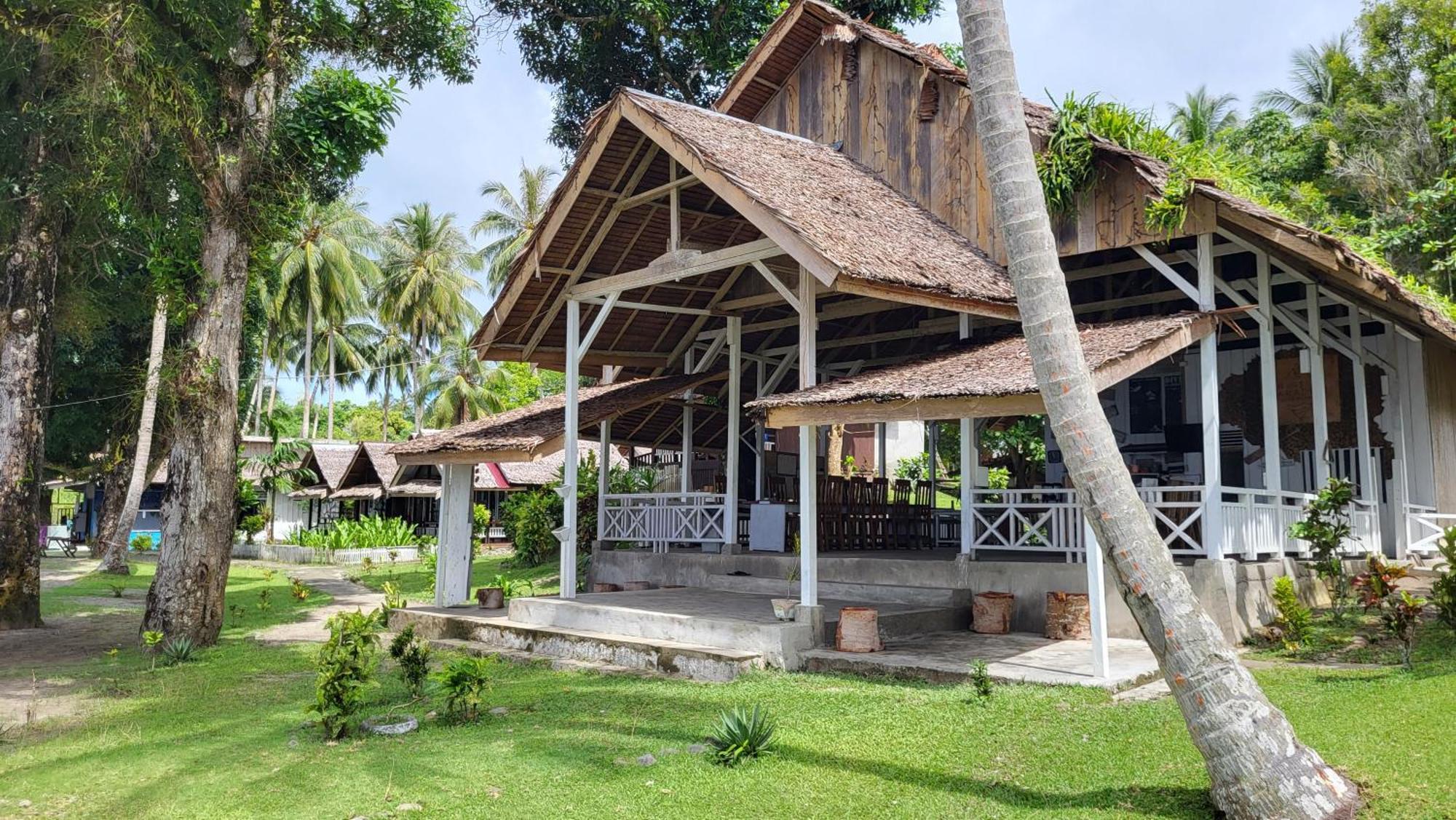 Pulau Unauna Pristine Paradise Dive Resort - Togean Islands, Una Una מראה חיצוני תמונה