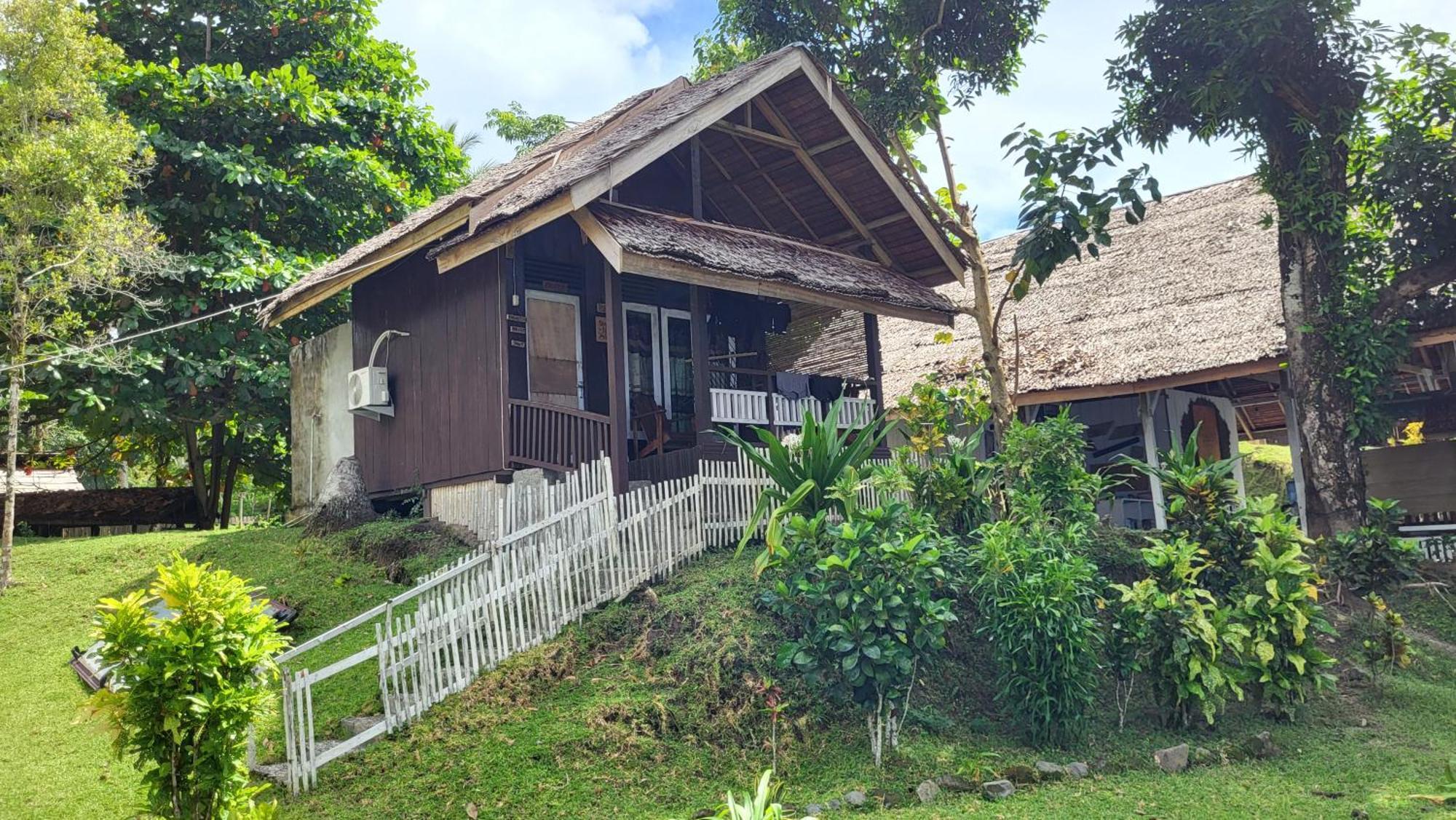 Pulau Unauna Pristine Paradise Dive Resort - Togean Islands, Una Una מראה חיצוני תמונה