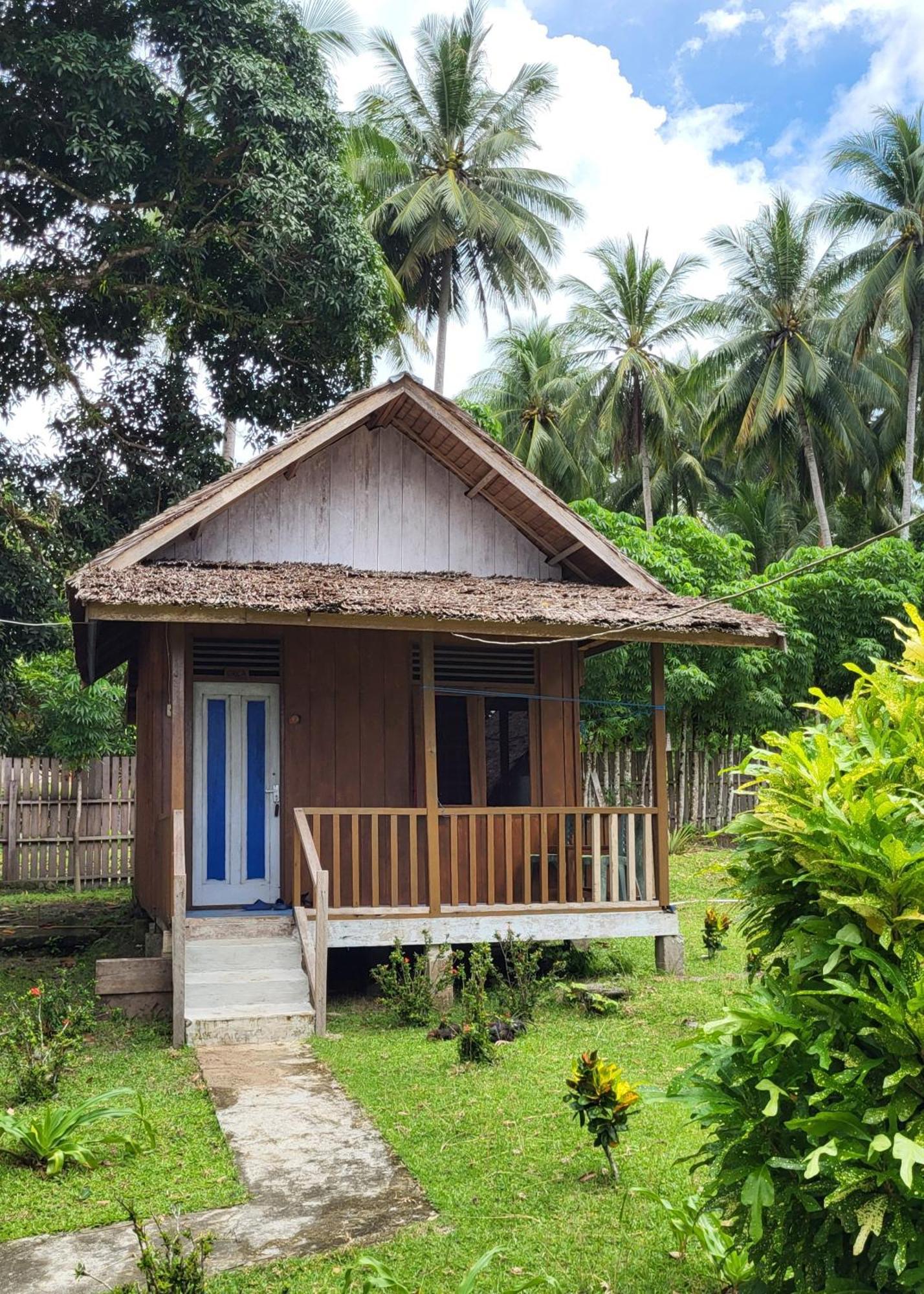 Pulau Unauna Pristine Paradise Dive Resort - Togean Islands, Una Una מראה חיצוני תמונה